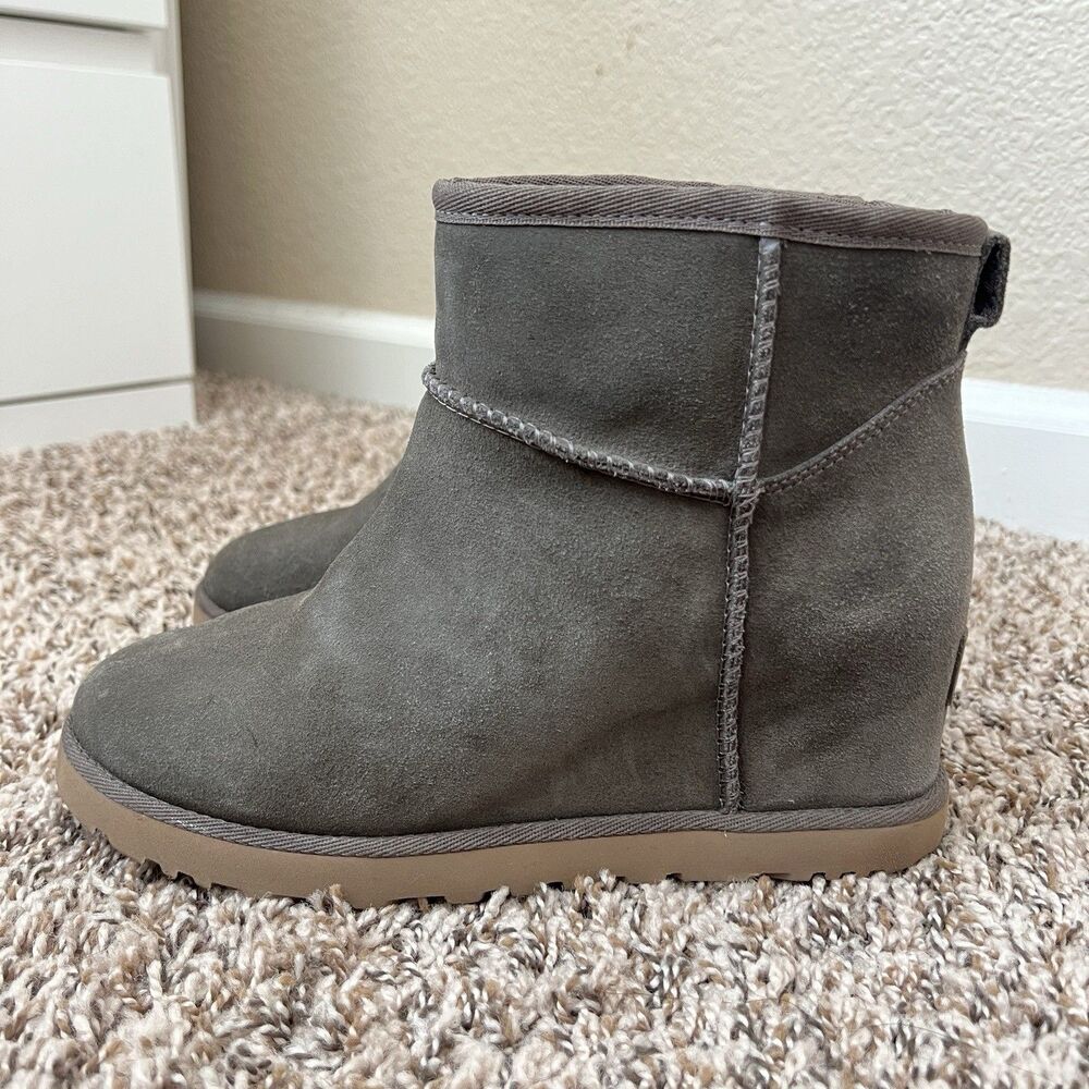 UGG Classic Femme Mini Boots 1104609 Slate Grey Suede Women's 6.5 Winter Wedge